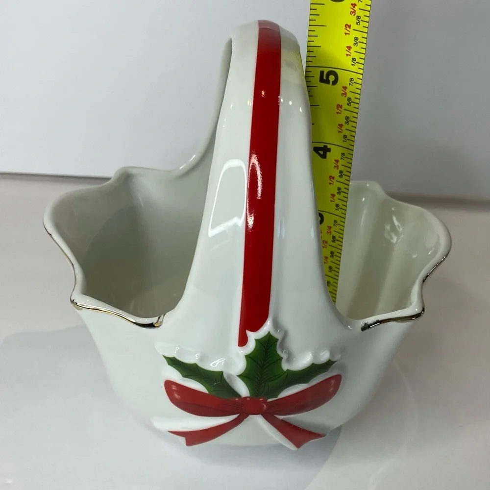 Vintage Mount Clemens Pottery Porcelain Ribbon & Holly Christmas Candy B…